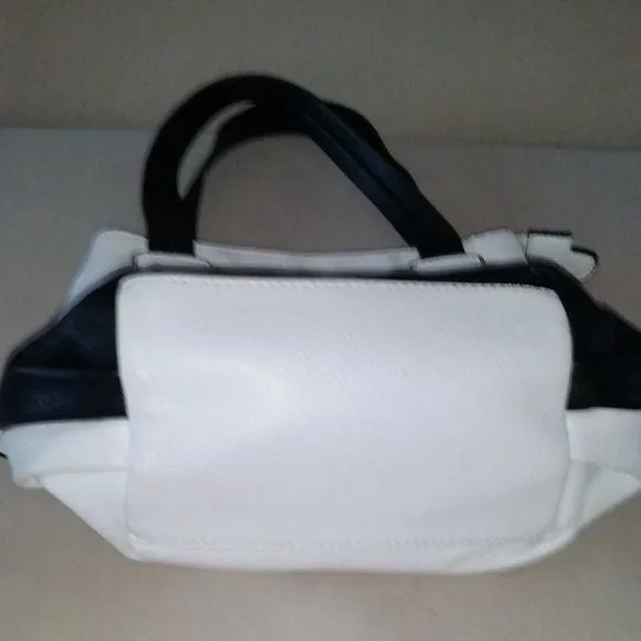 Guess white and black shoulder bag - Picture 6 of 7